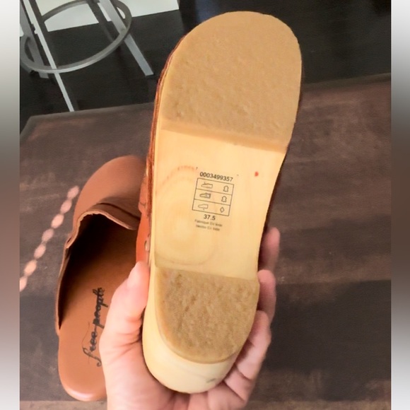 Free People Chloe Leather Clogs - Picture 13 of 13